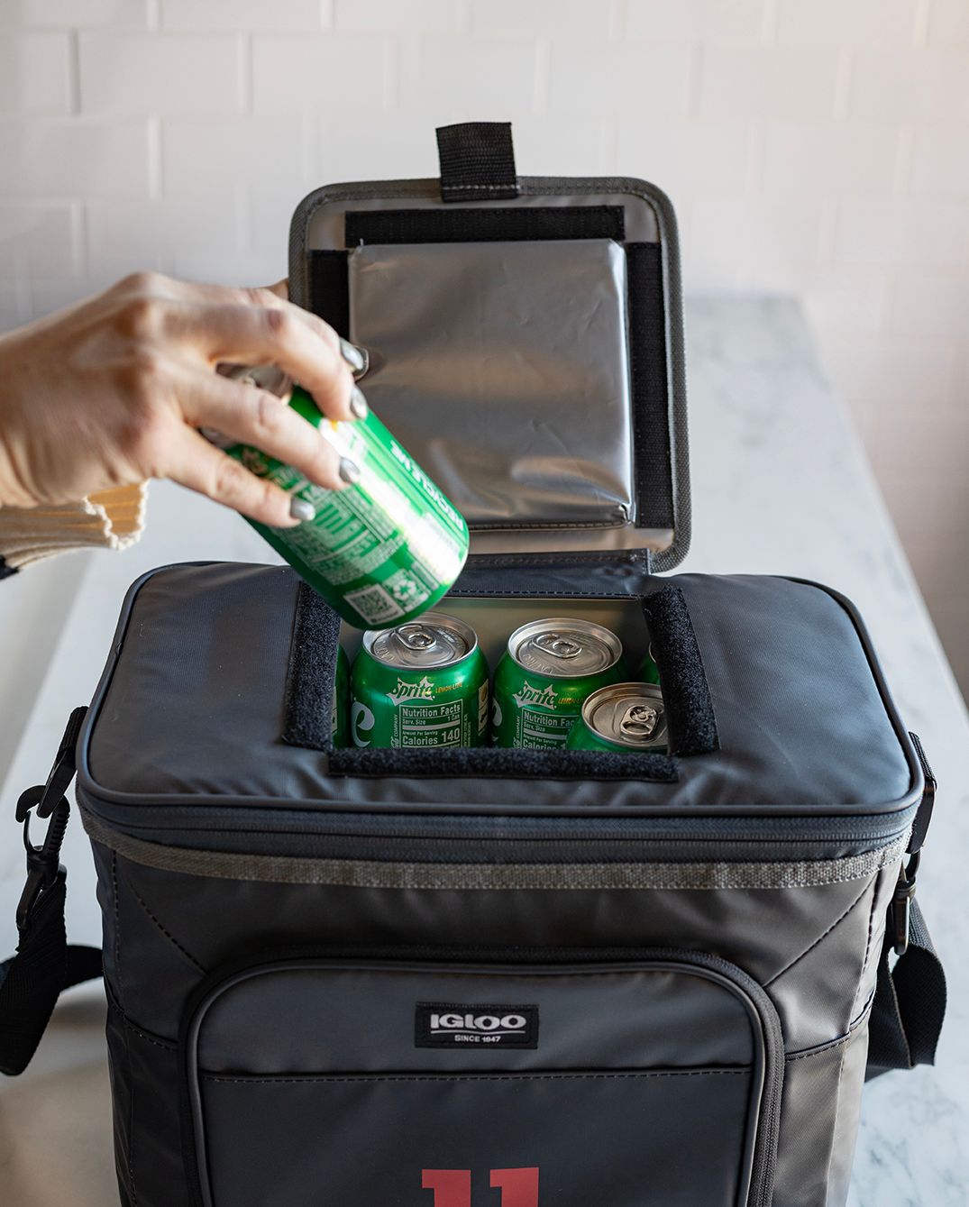 JJ IGLOO® Seadrift™ COOLER - BLACK/GREY