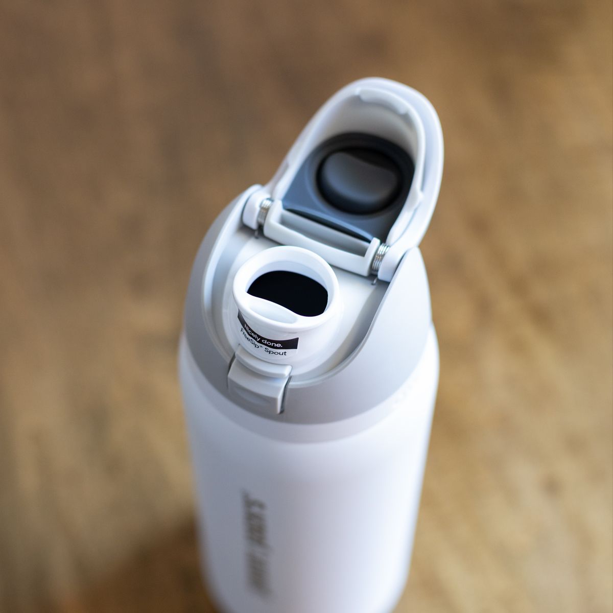 32 OZ WHITE FREESIP® OWALA