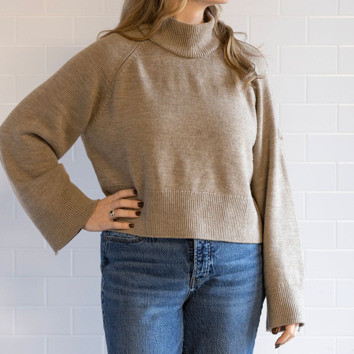 QUINCE JJ CROPPED SWEATER