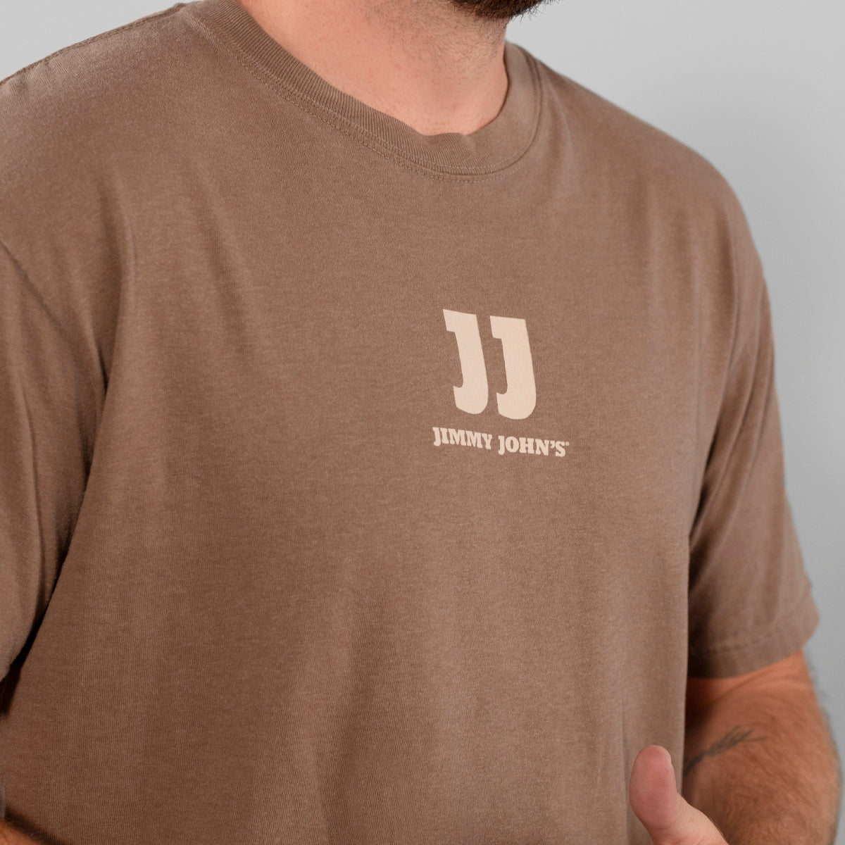 ESPRESSO COMFORT COLORS® JJ LOGO TEE