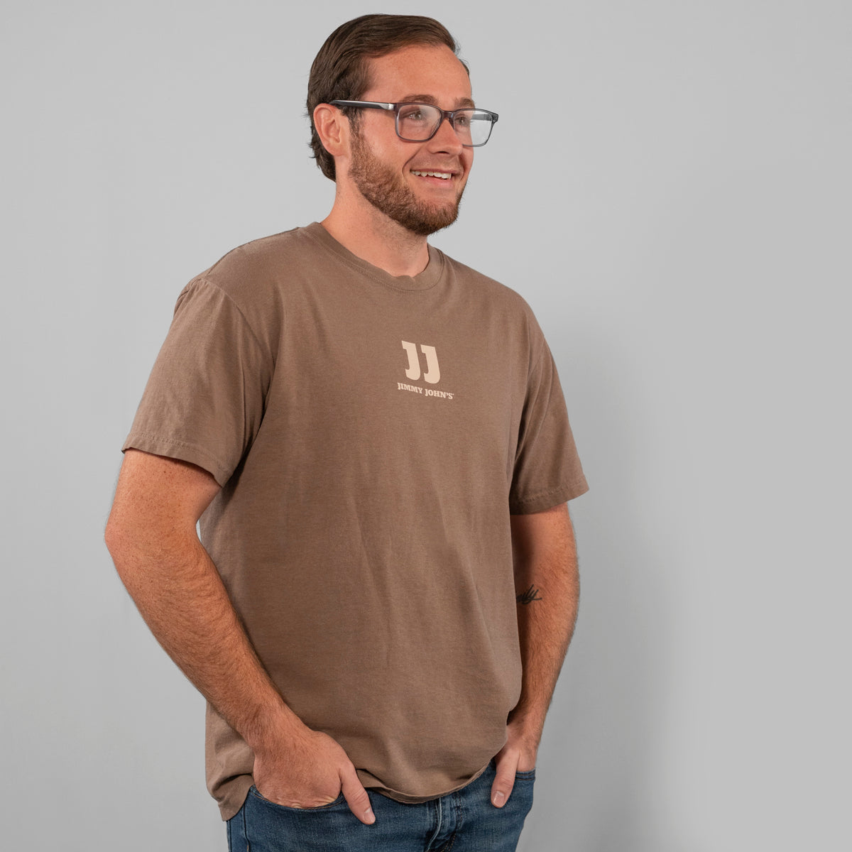 ESPRESSO COMFORT COLORS® JJ LOGO TEE